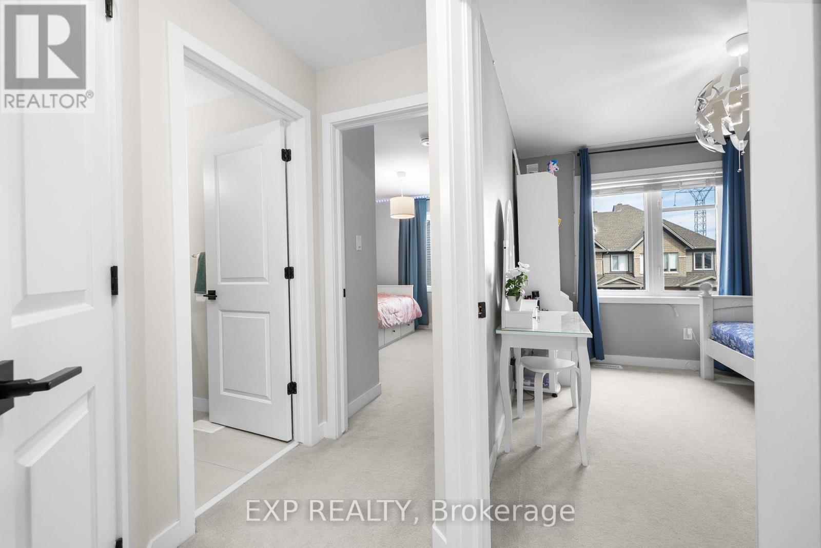 












63 JARDINIERE STREET

,
Ottawa,




Ontario
K2S2K5

