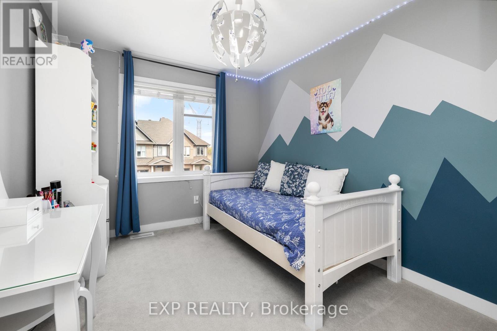 












63 JARDINIERE STREET

,
Ottawa,




Ontario
K2S2K5

