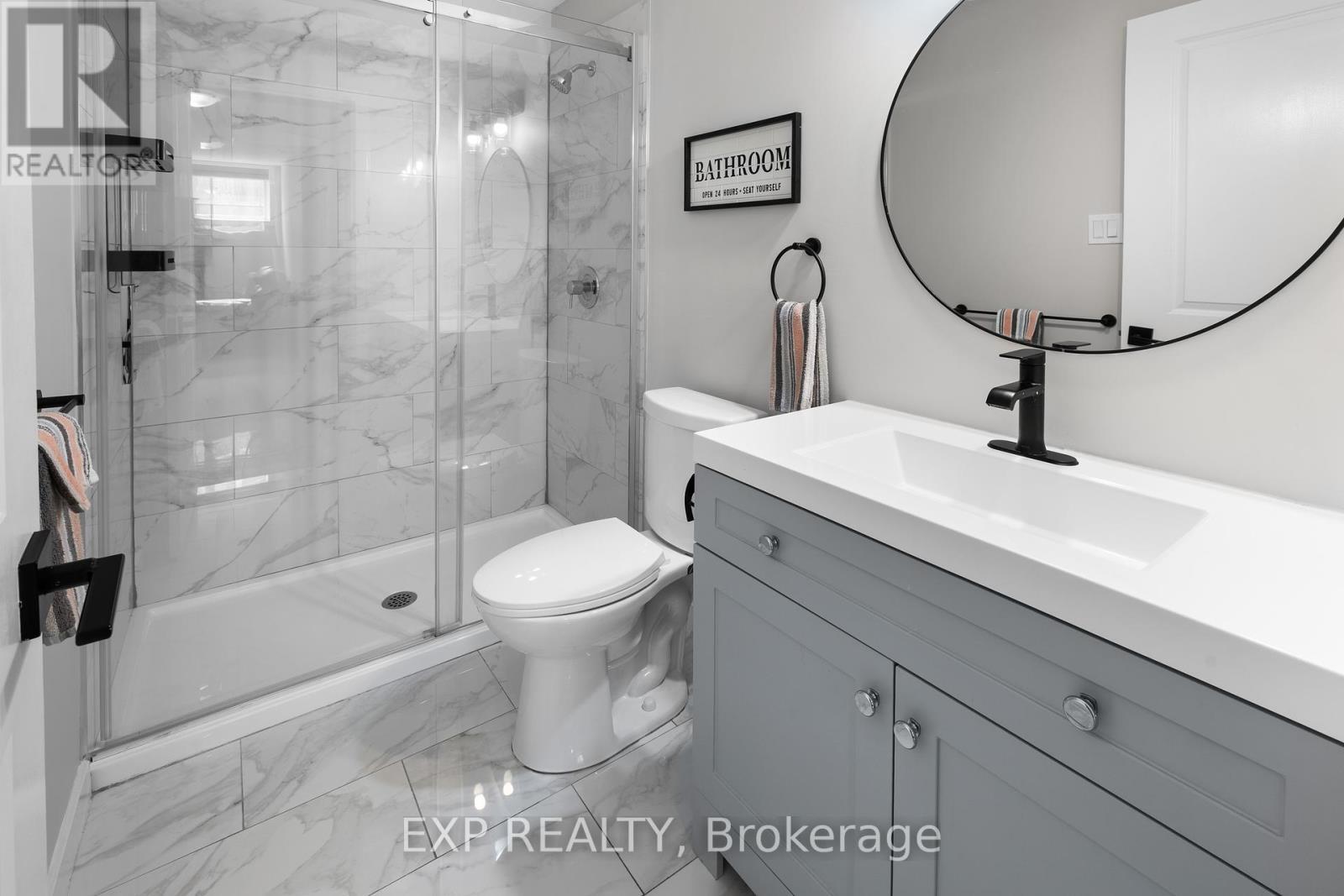 












63 JARDINIERE STREET

,
Ottawa,




Ontario
K2S2K5

