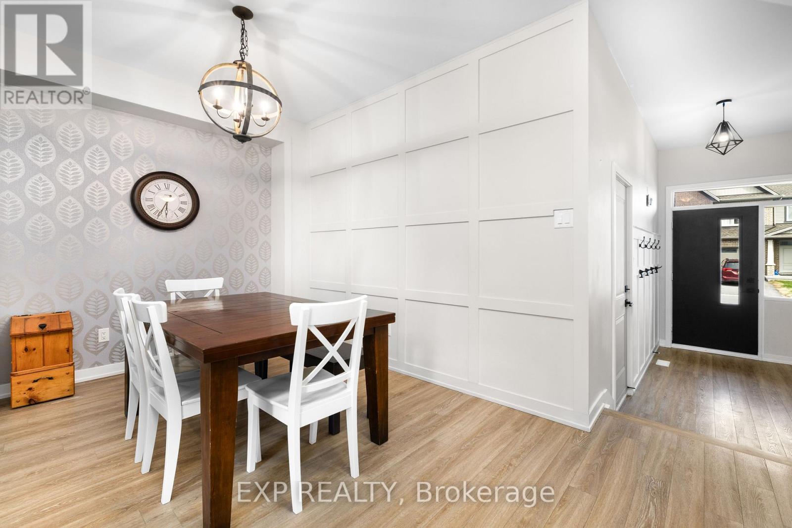 












63 JARDINIERE STREET

,
Ottawa,




Ontario
K2S2K5

