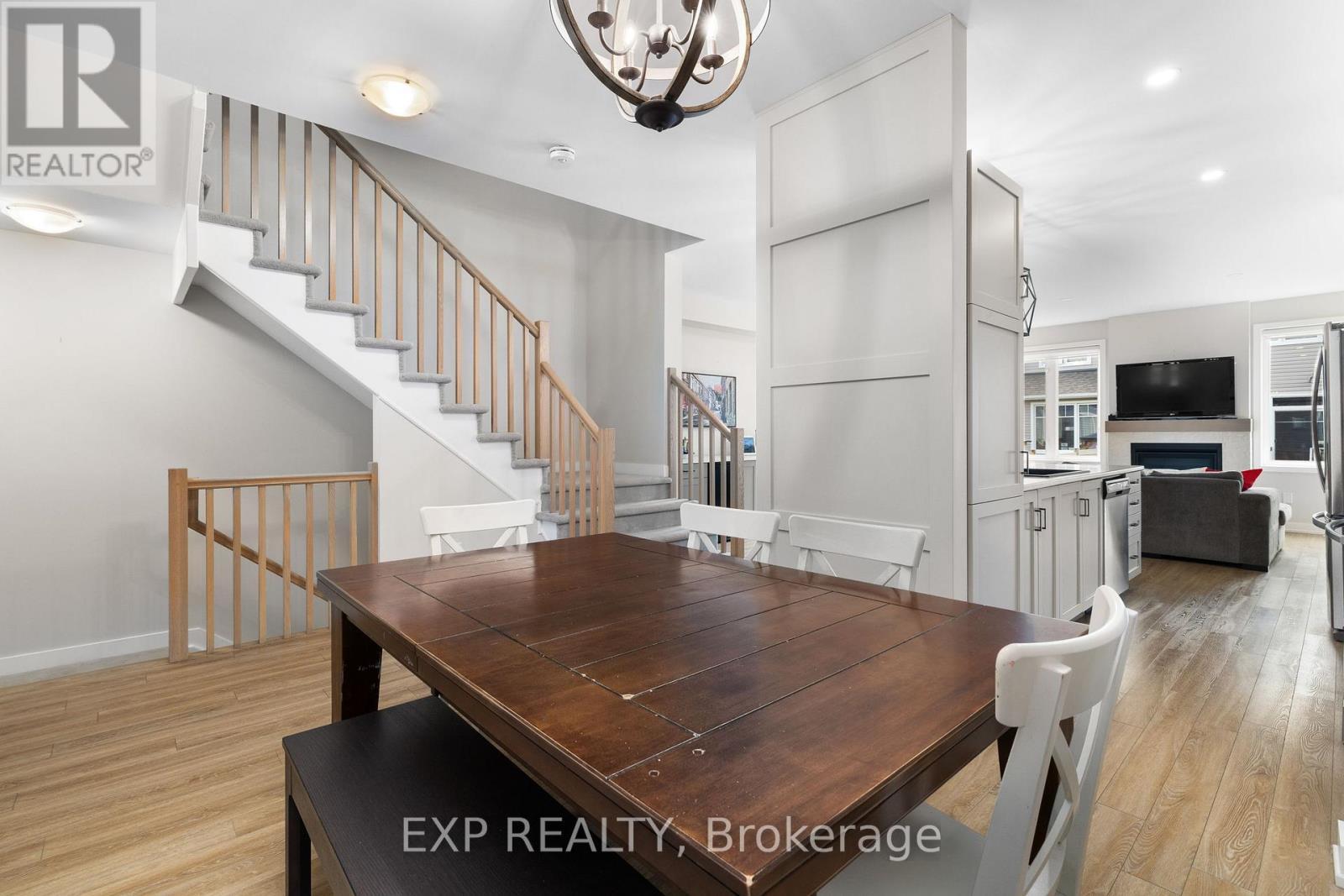 












63 JARDINIERE STREET

,
Ottawa,




Ontario
K2S2K5

