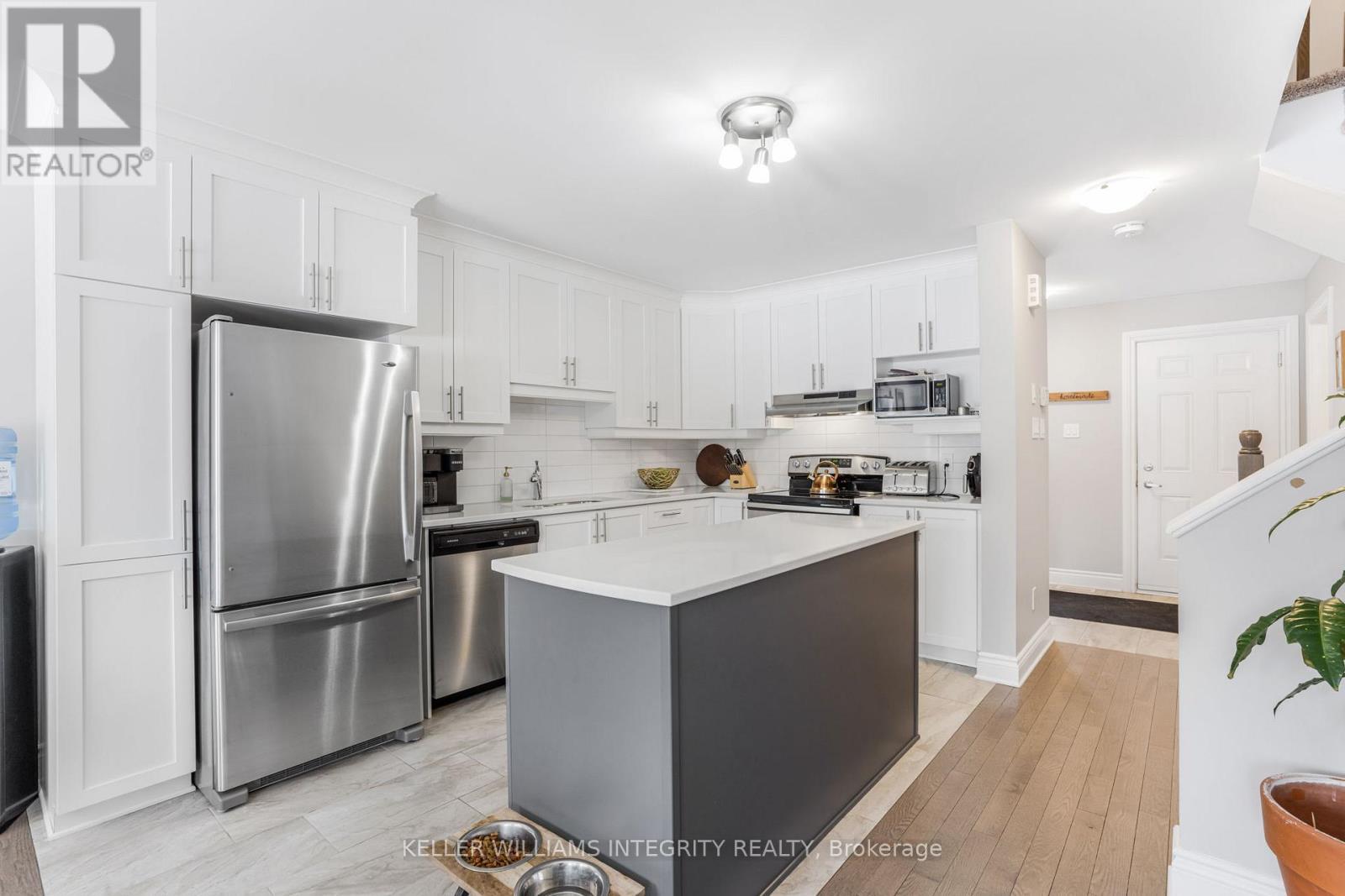 












229 DION AVENUE

,
Clarence-Rockland,




Ontario
K4K0M2

