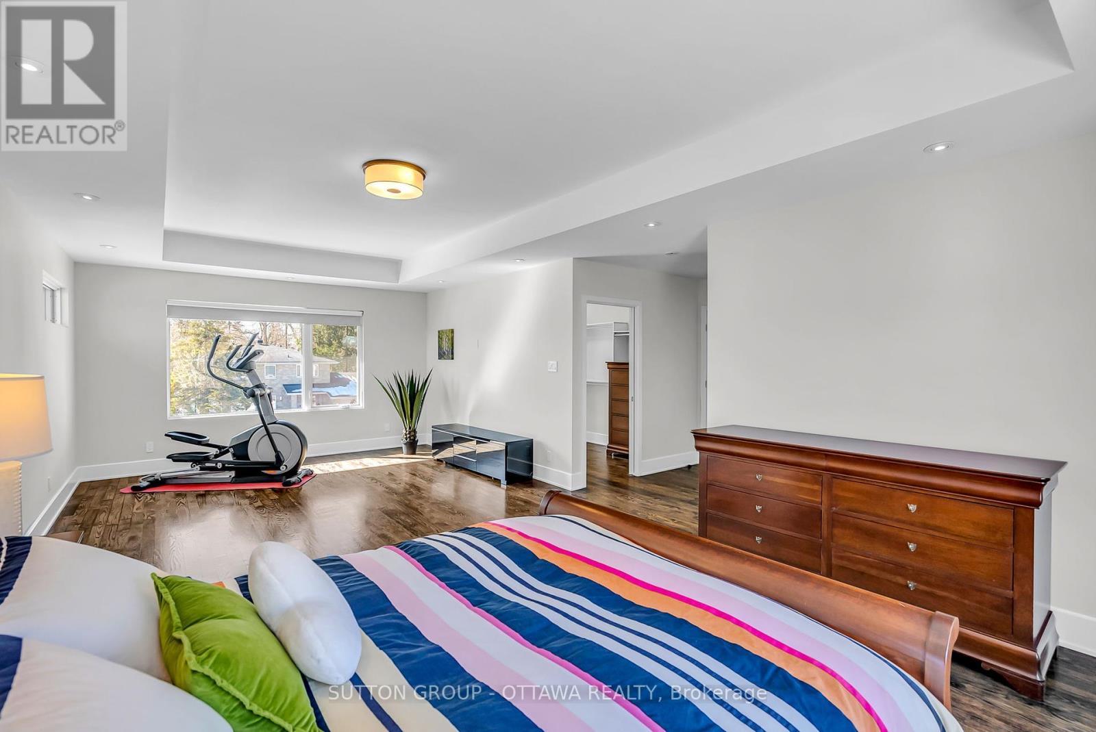 












333 SUMMIT AVENUE W

,
Ottawa,




Ontario
K1H5Z7

