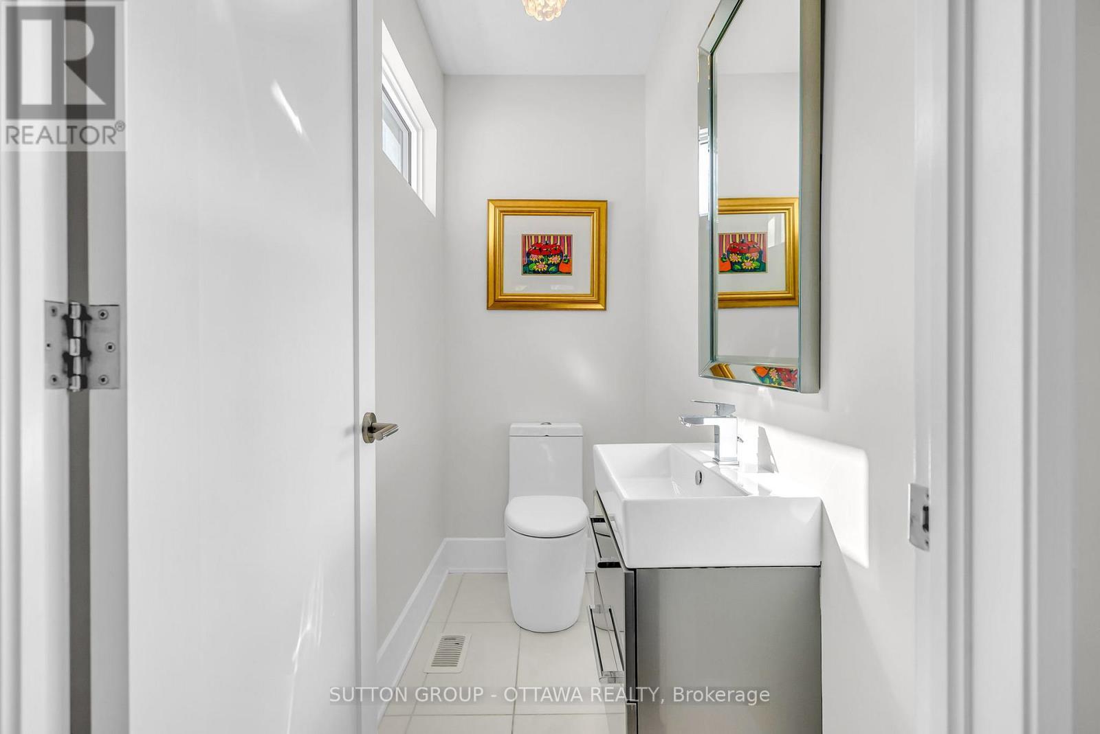 












333 SUMMIT AVENUE W

,
Ottawa,




Ontario
K1H5Z7

