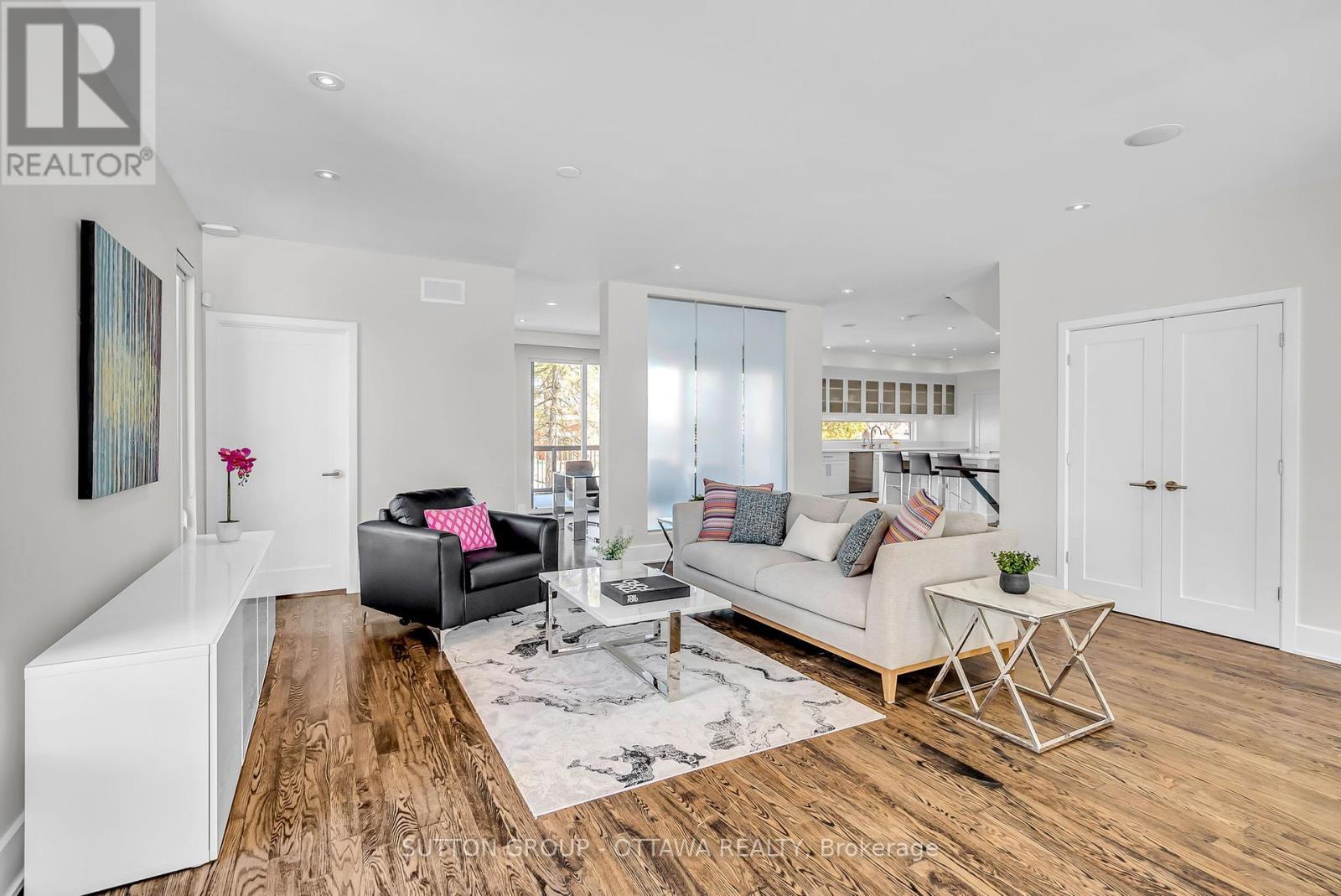 












333 SUMMIT AVENUE W

,
Ottawa,




Ontario
K1H5Z7


