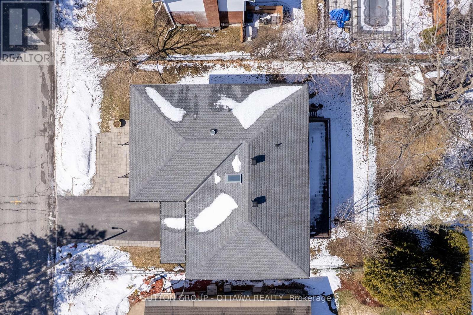 












333 SUMMIT AVENUE W

,
Ottawa,




Ontario
K1H5Z7

