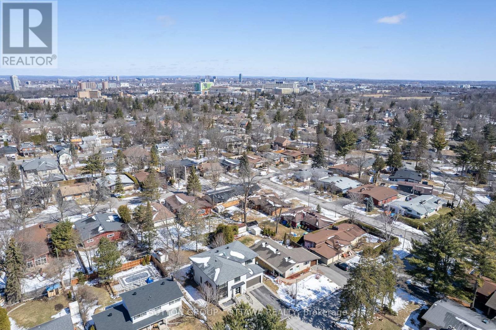 












333 SUMMIT AVENUE W

,
Ottawa,




Ontario
K1H5Z7

