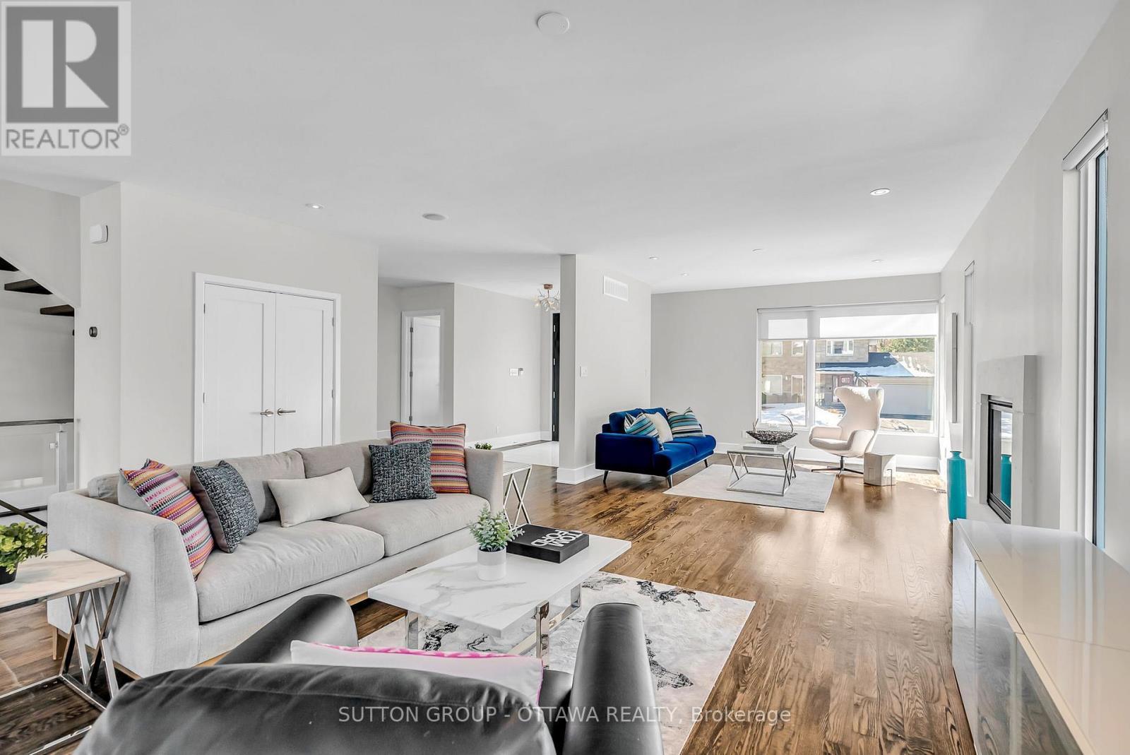 












333 SUMMIT AVENUE W

,
Ottawa,




Ontario
K1H5Z7

