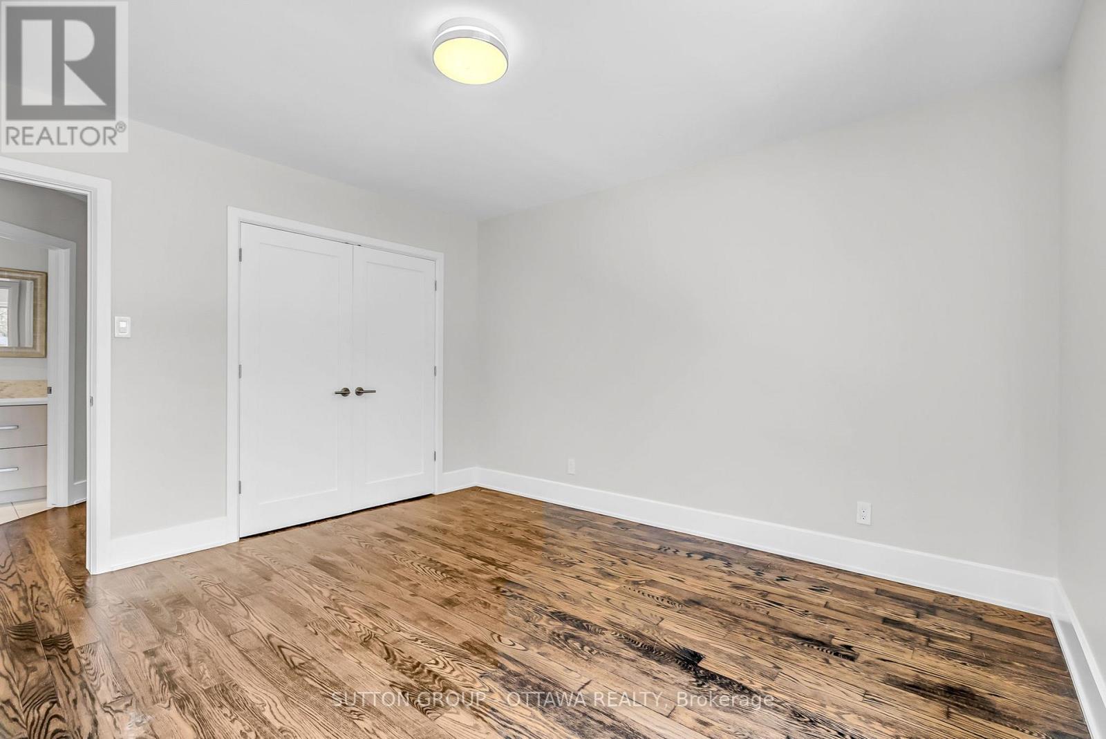 












333 SUMMIT AVENUE W

,
Ottawa,




Ontario
K1H5Z7

