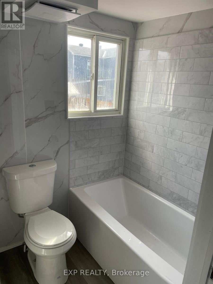 












460 REGENT STREET

,
Hawkesbury,




Ontario
K6A1G3

