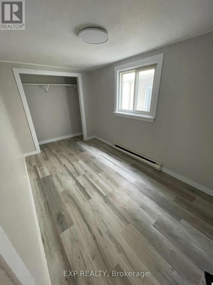 












460 REGENT STREET

,
Hawkesbury,




Ontario
K6A1G3

