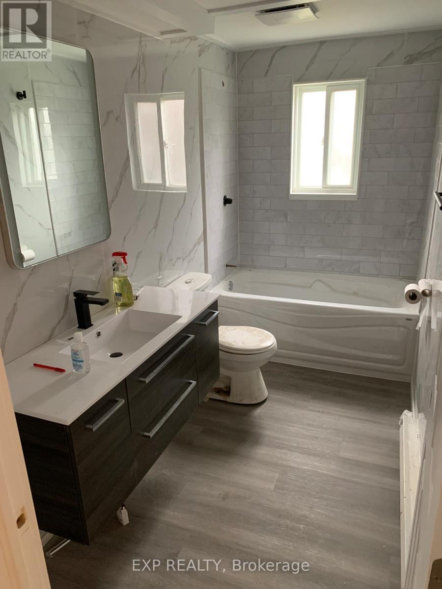 












460 REGENT STREET

,
Hawkesbury,




Ontario
K6A1G3

