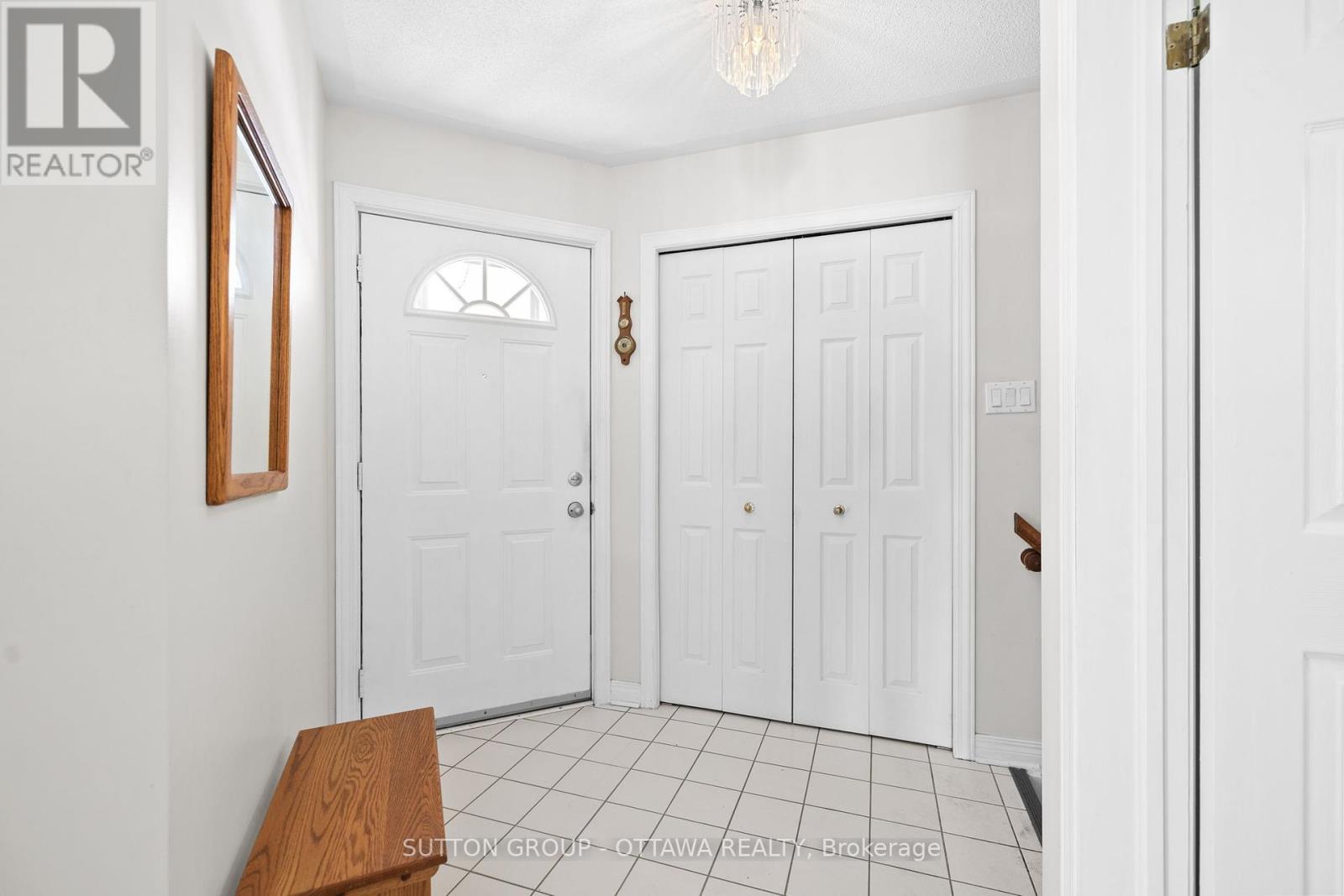 












45 REDPATH DRIVE

,
Ottawa,




Ontario
K2G6E4

