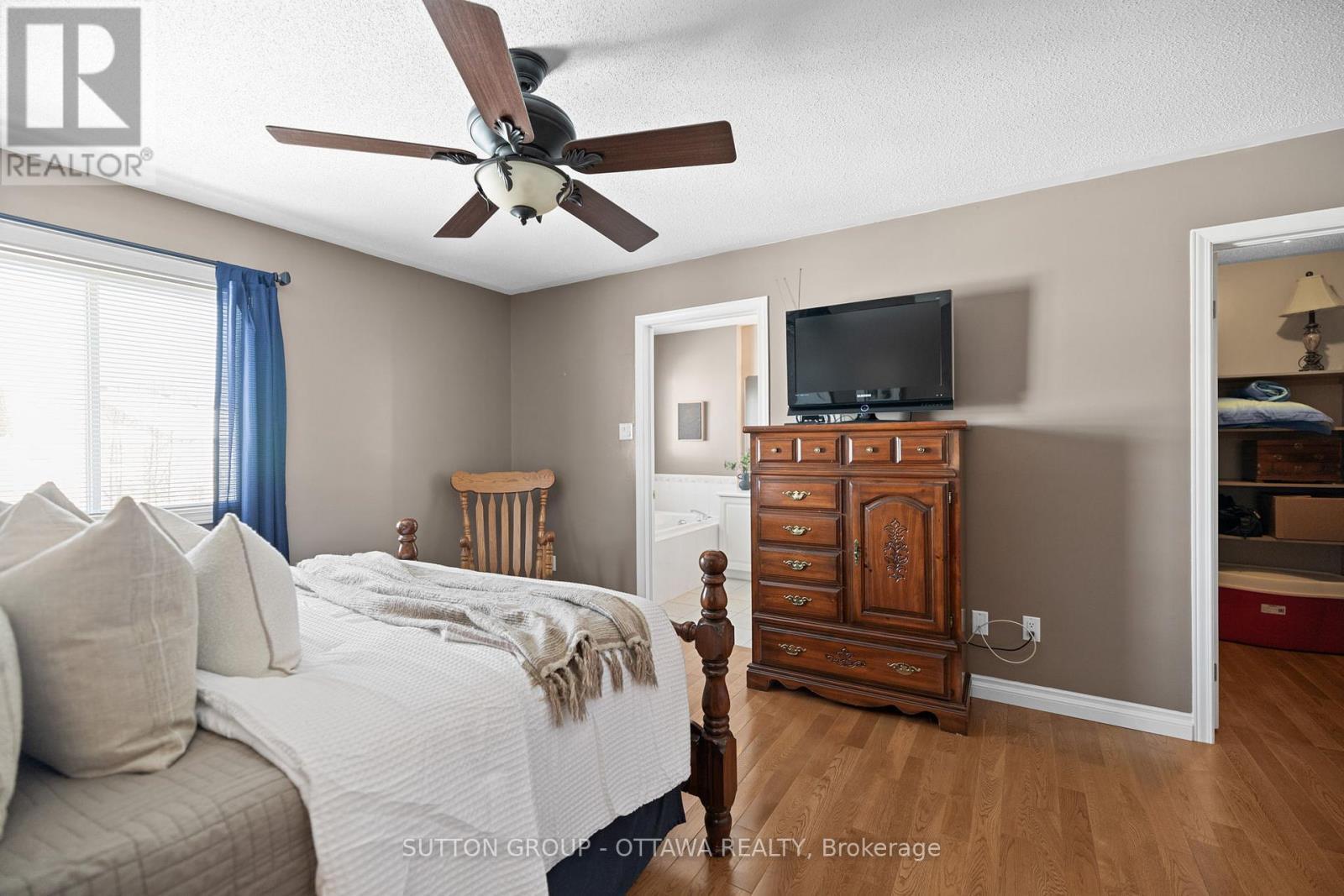 












45 REDPATH DRIVE

,
Ottawa,




Ontario
K2G6E4

