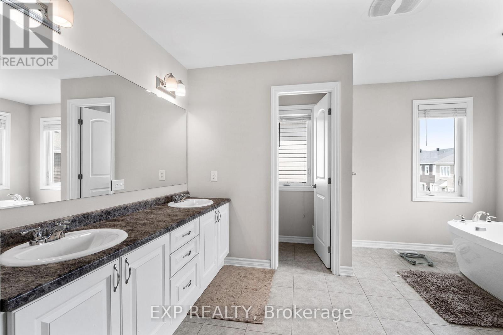 












206 PONDEROSA STREET

,
Ottawa,




Ontario
K2V0J6

