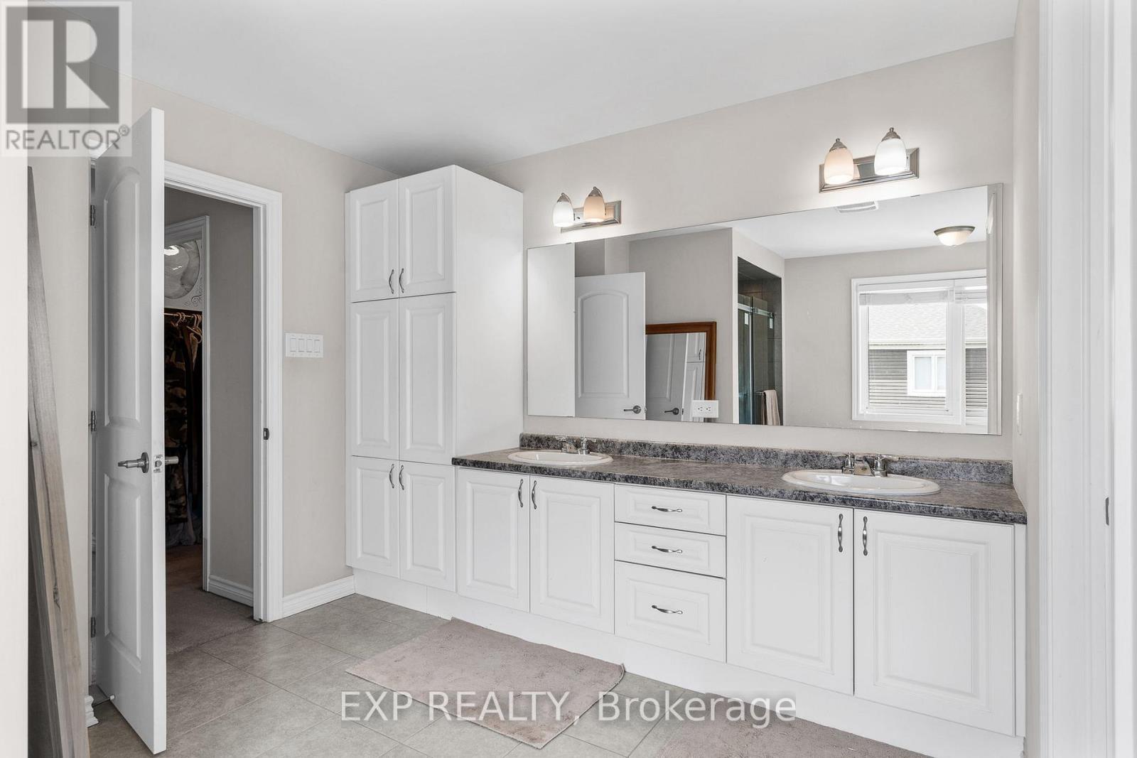 












206 PONDEROSA STREET

,
Ottawa,




Ontario
K2V0J6

