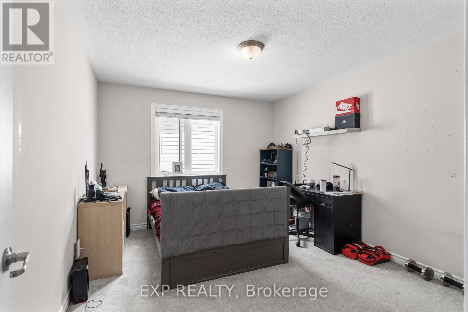 












206 PONDEROSA STREET

,
Ottawa,




Ontario
K2V0J6

