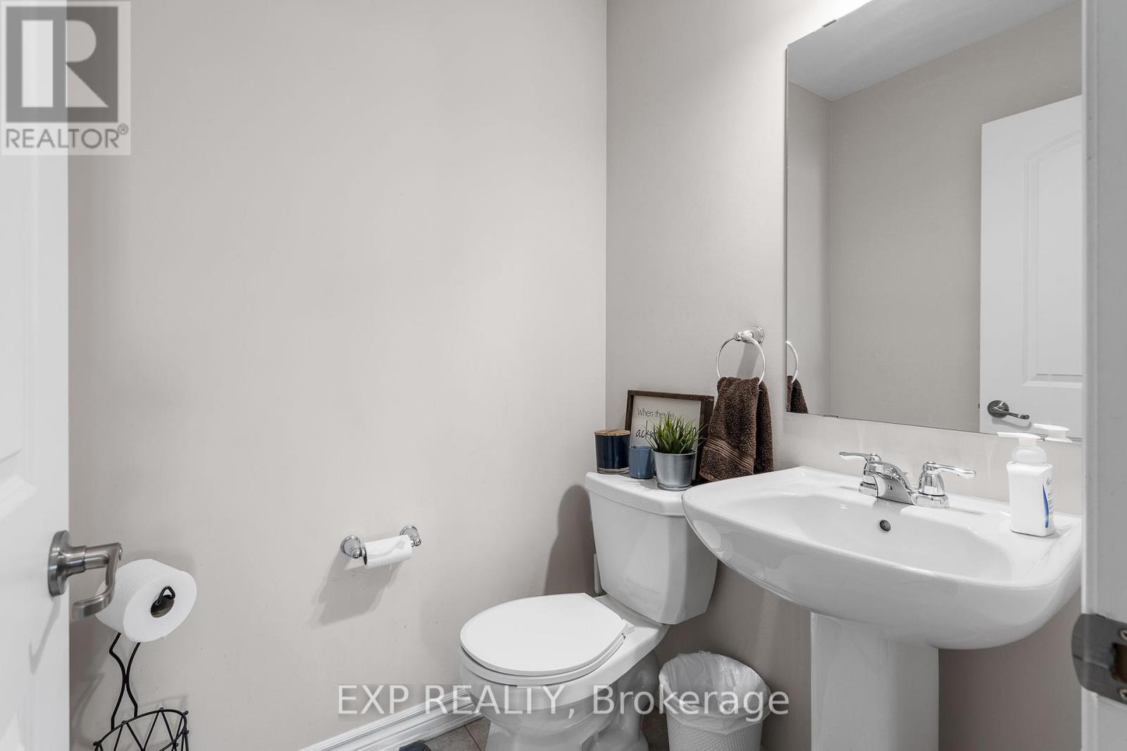 












206 PONDEROSA STREET

,
Ottawa,




Ontario
K2V0J6

