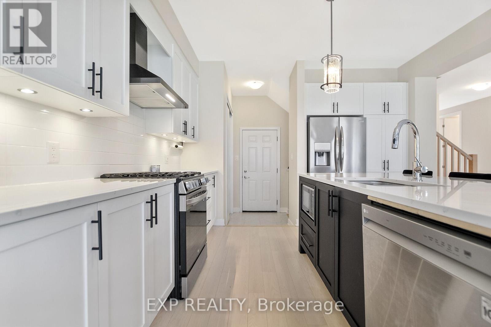 












224 PURSUIT TERRACE

,
Ottawa,




Ontario
K0A2Z0


