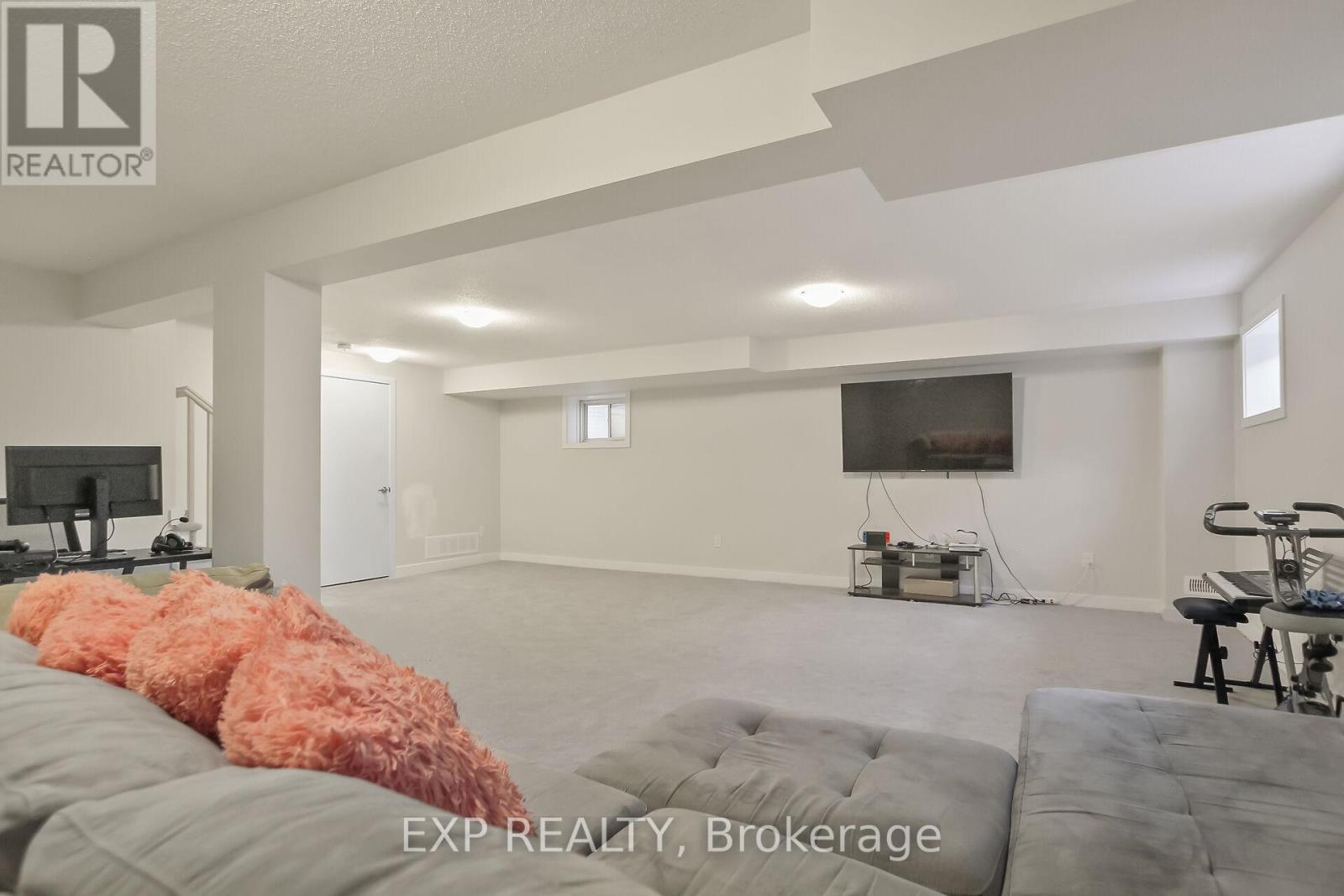 












224 PURSUIT TERRACE

,
Ottawa,




Ontario
K0A2Z0

