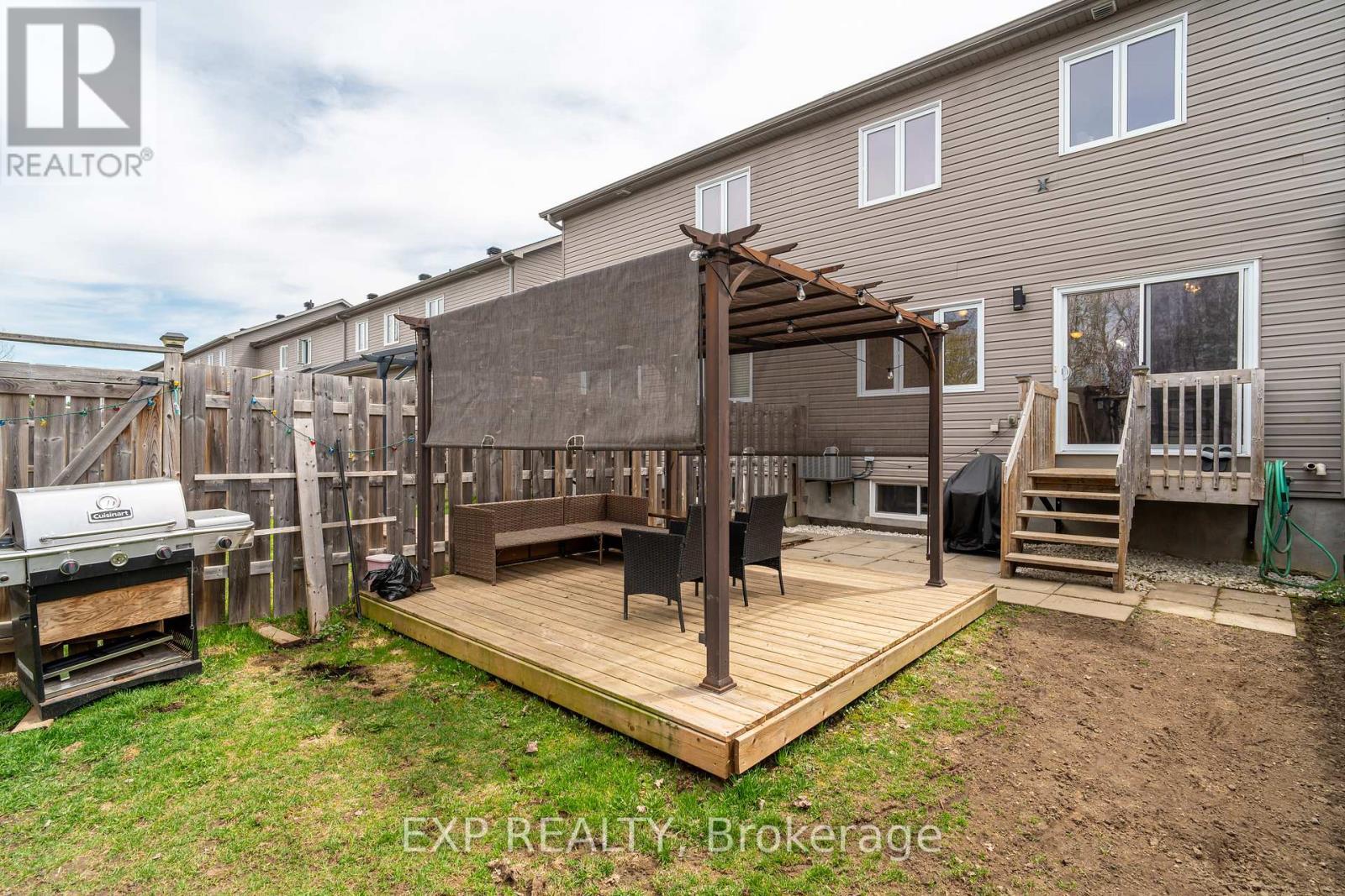 












2353 MARBLE CRESCENT

,
Clarence-Rockland,




Ontario
K4K0H1


