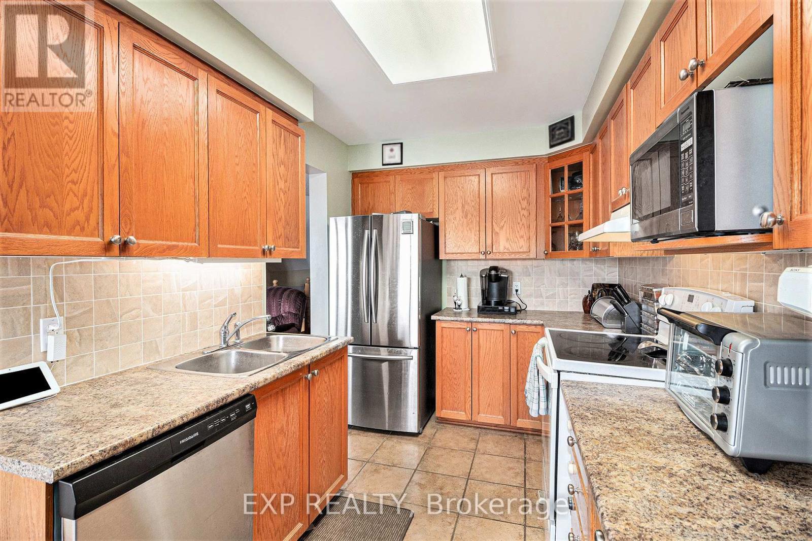 












258 TRAIL SIDE CIRCLE

,
Ottawa,




Ontario
K4A5B5

