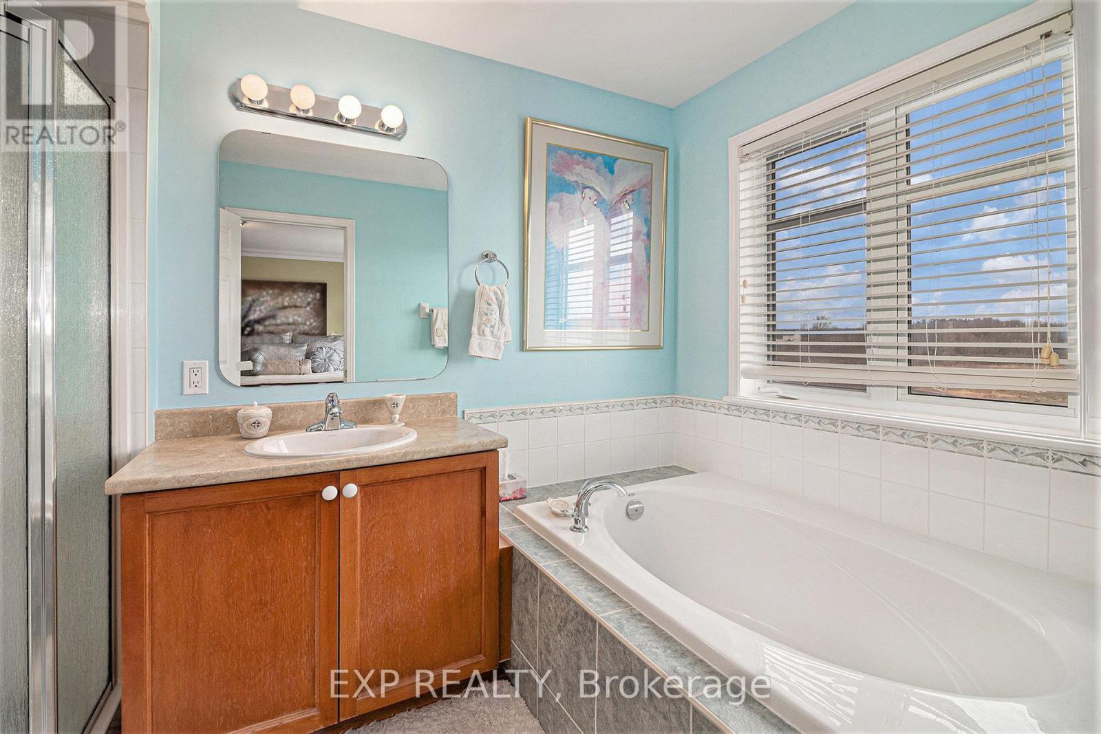 












258 TRAIL SIDE CIRCLE

,
Ottawa,




Ontario
K4A5B5


