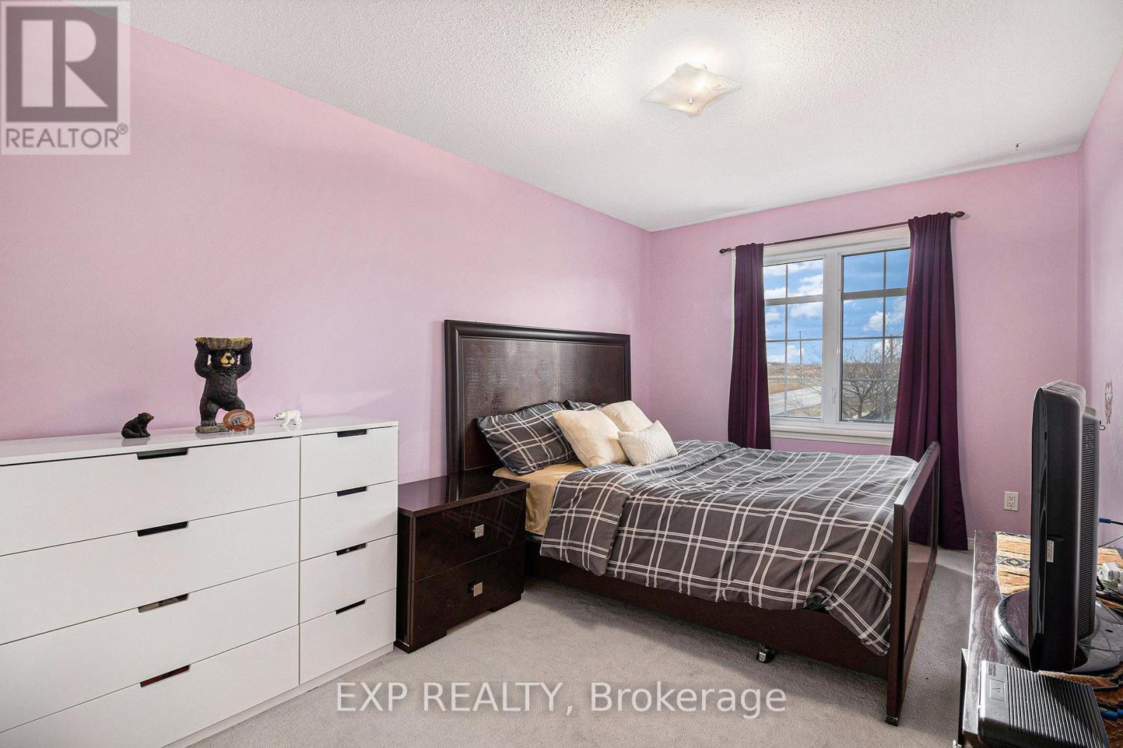 












258 TRAIL SIDE CIRCLE

,
Ottawa,




Ontario
K4A5B5

