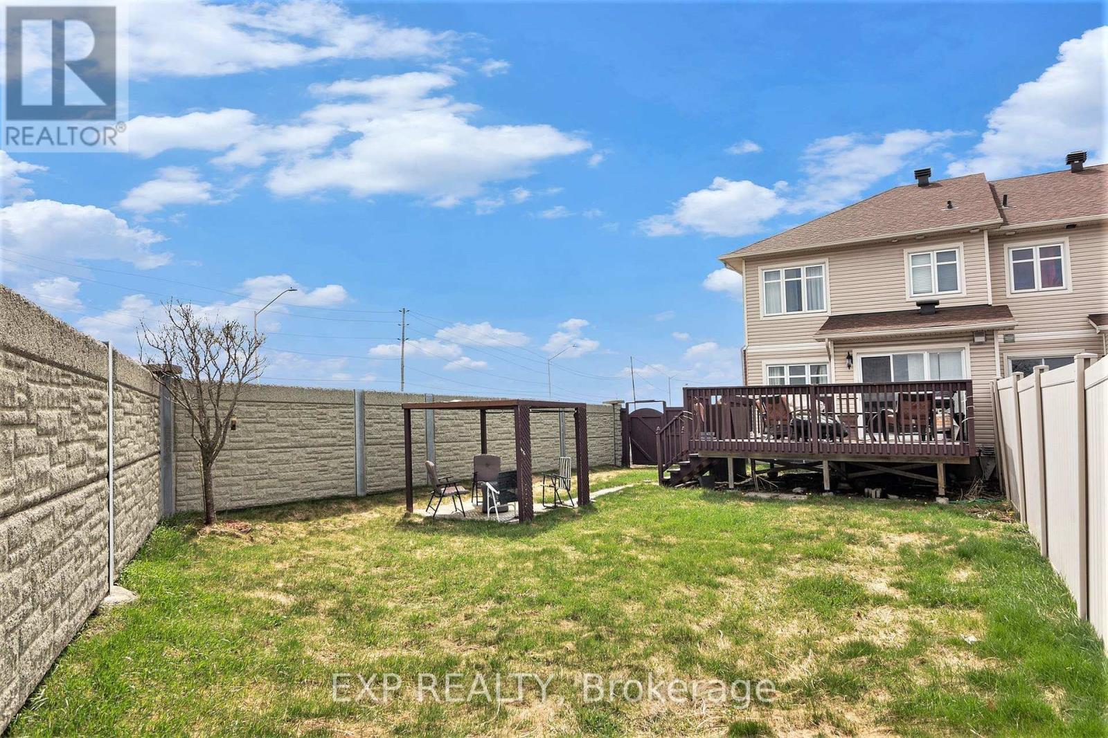 












258 TRAIL SIDE CIRCLE

,
Ottawa,




Ontario
K4A5B5

