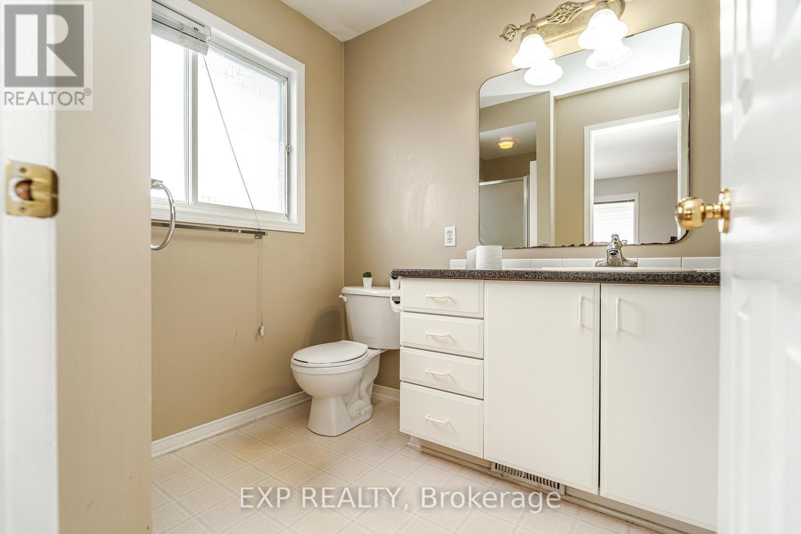 












120 LANDOVER CRESCENT

,
Ottawa,




Ontario
K2M2W4

