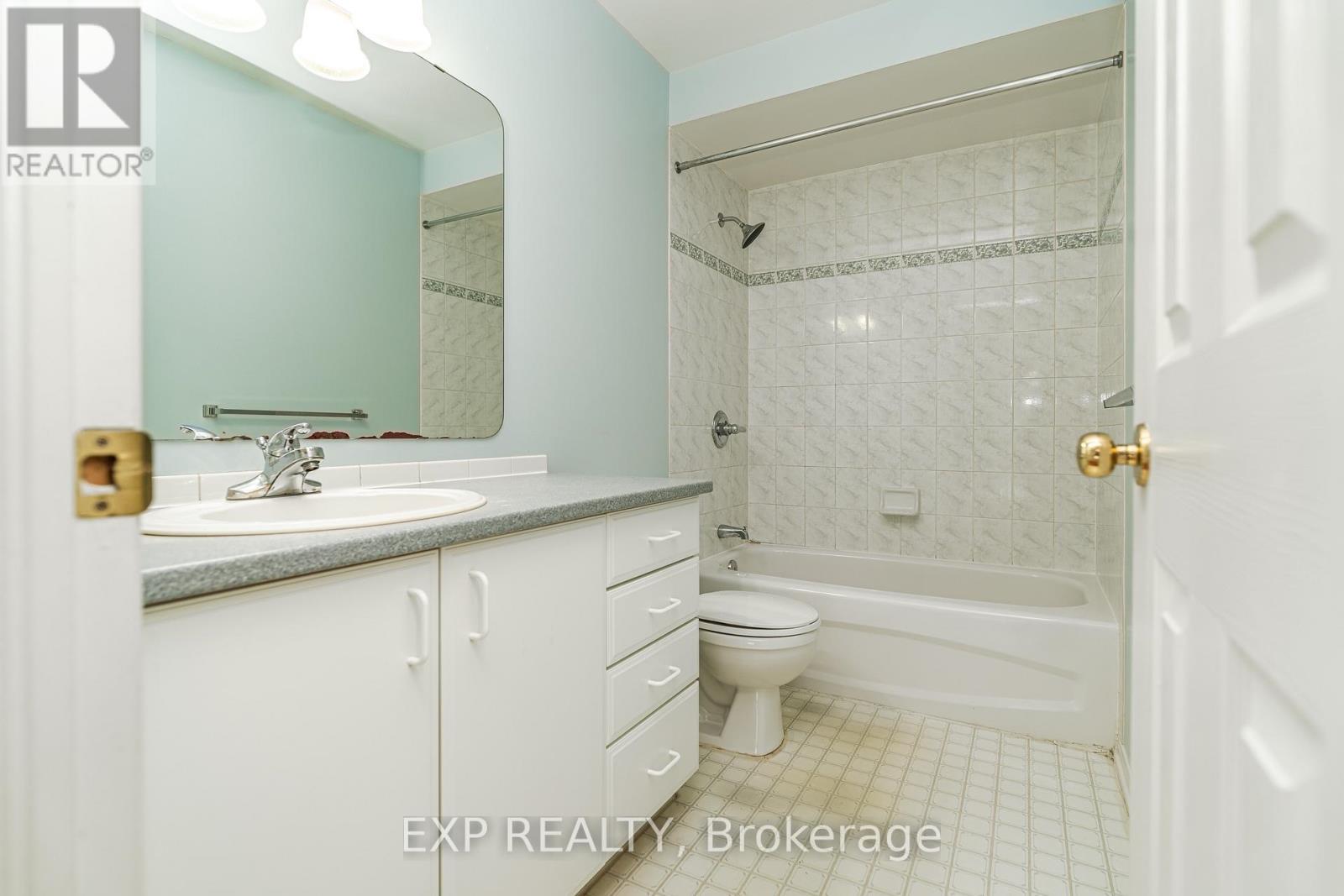 












120 LANDOVER CRESCENT

,
Ottawa,




Ontario
K2M2W4

