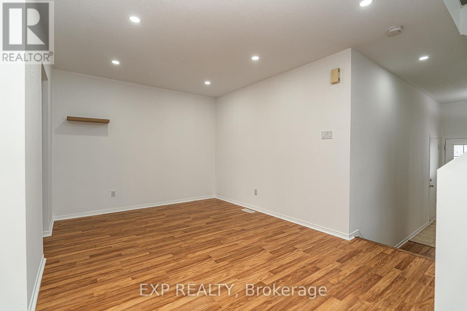 












120 LANDOVER CRESCENT

,
Ottawa,




Ontario
K2M2W4

