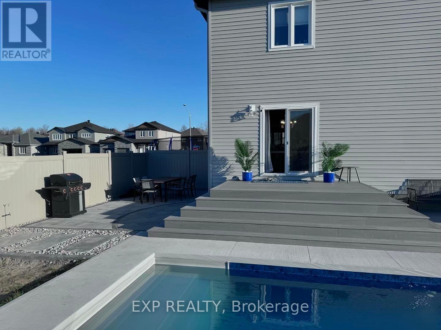 












223 STATION TRAIL

,
Russell,




Ontario
K4R0C9


