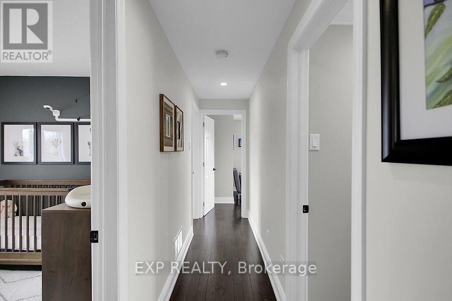 












711 HARTMAN CRESCENT

,
Ottawa,




Ontario
K1V7E8

