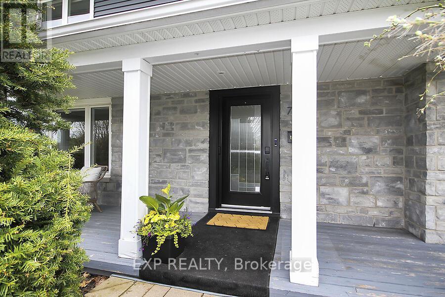 












711 HARTMAN CRESCENT

,
Ottawa,




Ontario
K1V7E8

