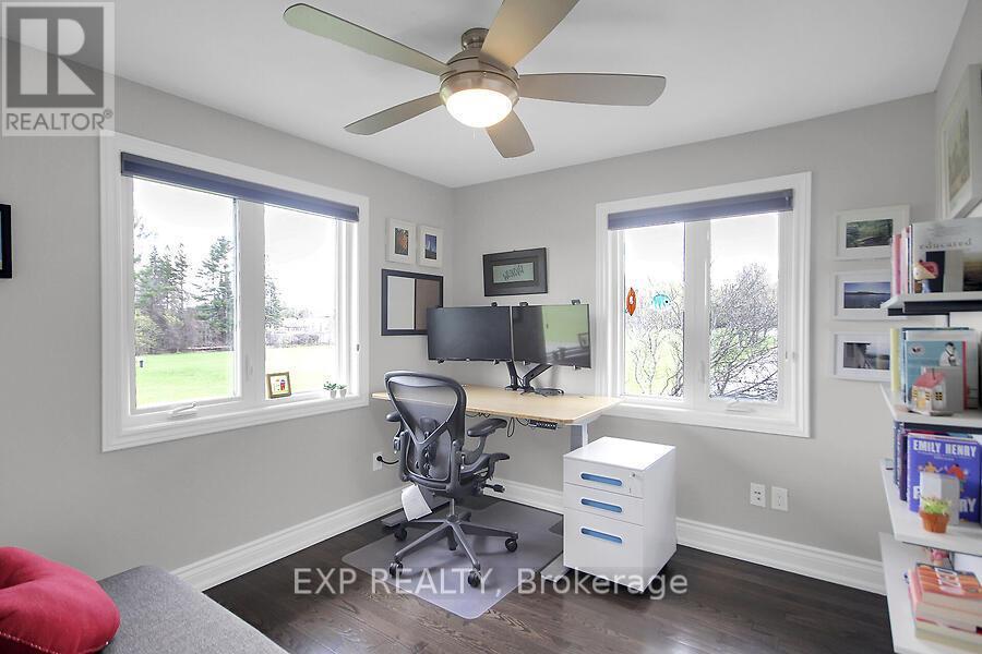 












711 HARTMAN CRESCENT

,
Ottawa,




Ontario
K1V7E8

