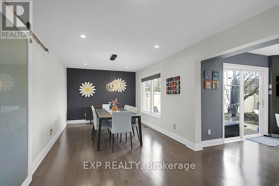 












711 HARTMAN CRESCENT

,
Ottawa,




Ontario
K1V7E8


