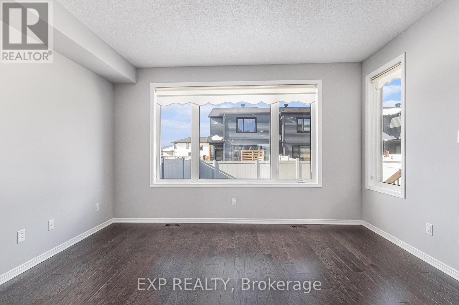 












379 COPE DRIVE

,
Ottawa,




Ontario
K2V0P7

