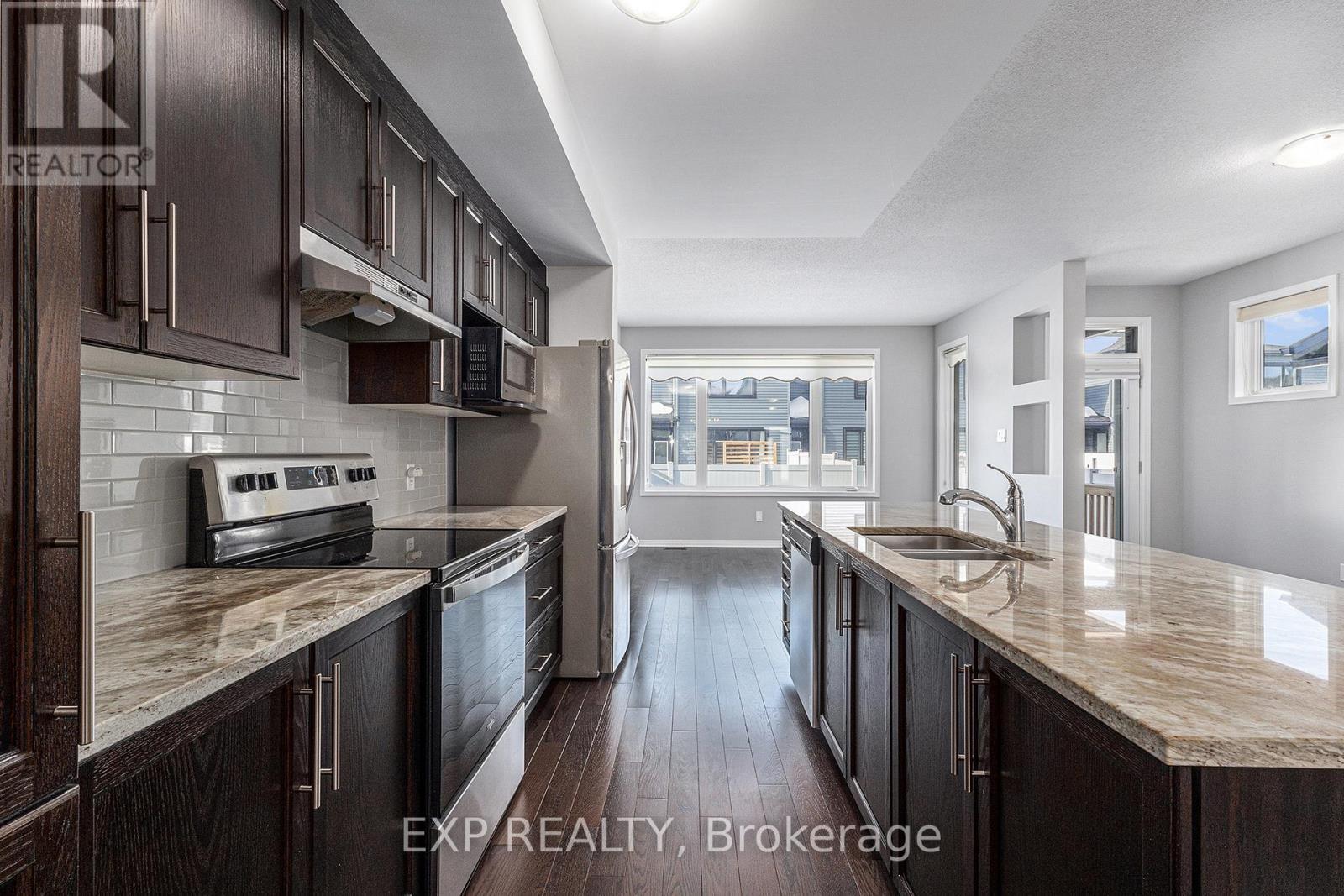 












379 COPE DRIVE

,
Ottawa,




Ontario
K2V0P7


