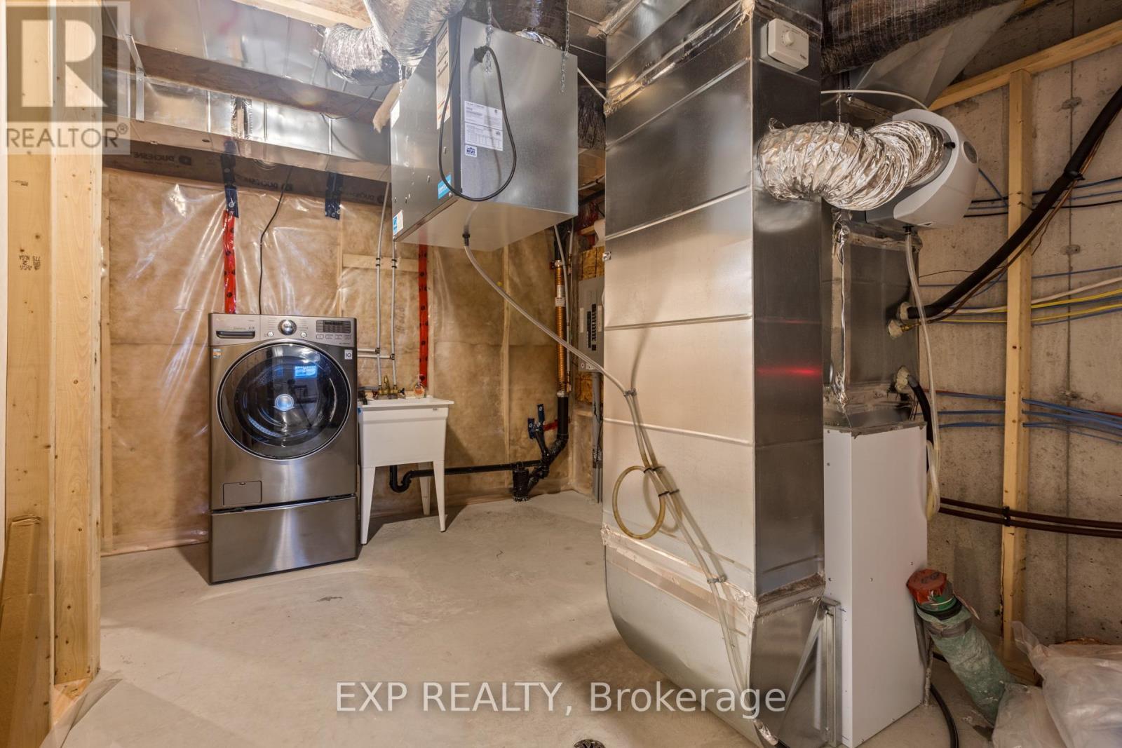 












379 COPE DRIVE

,
Ottawa,




Ontario
K2V0P7

