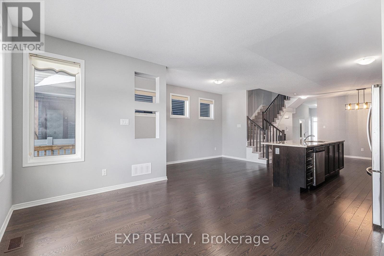 












379 COPE DRIVE

,
Ottawa,




Ontario
K2V0P7

