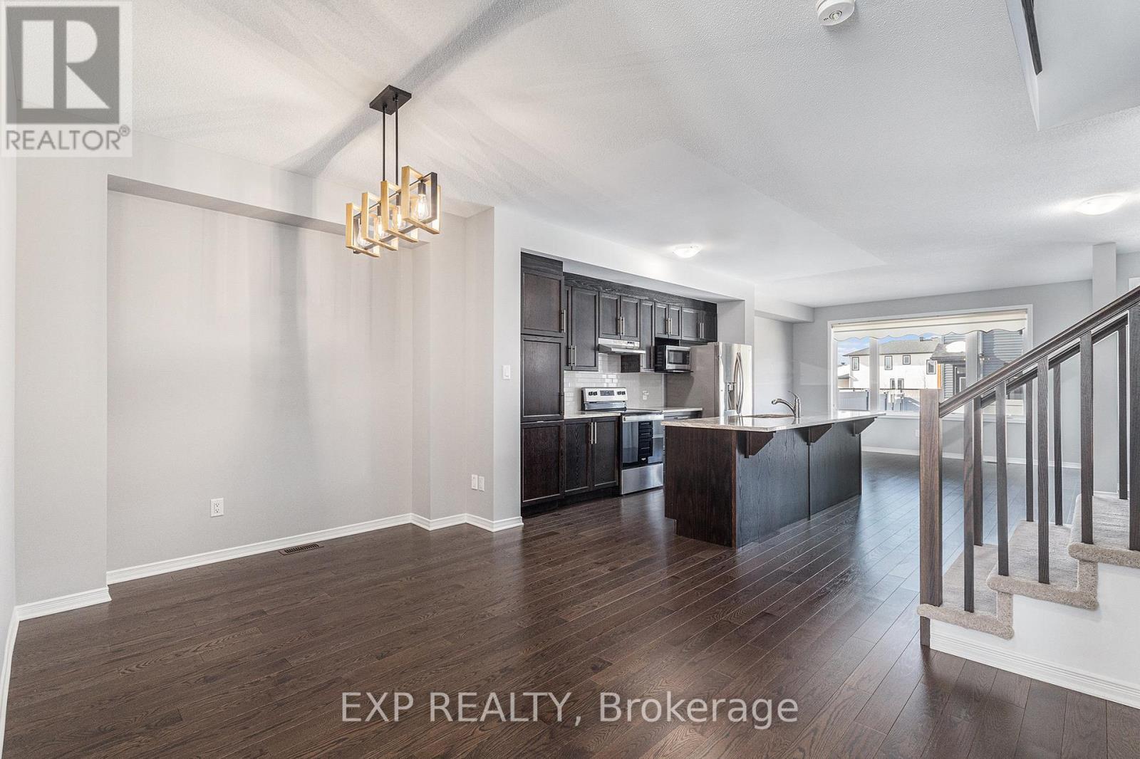 












379 COPE DRIVE

,
Ottawa,




Ontario
K2V0P7

