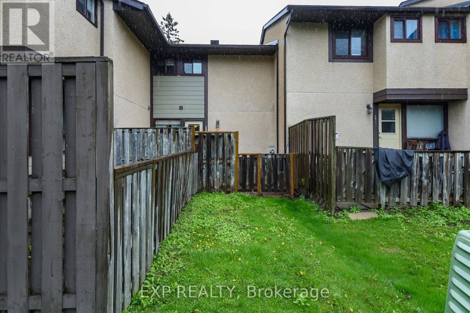 












1627 MEADOWBROOK ROAD

,
Ottawa,




Ontario
K1B4W6

