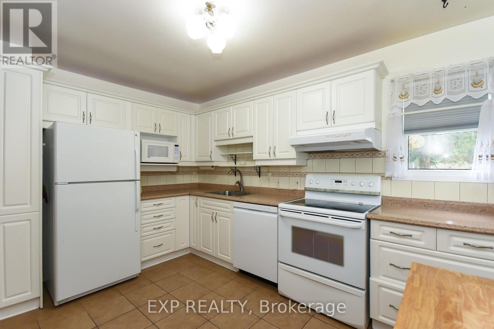 












1627 MEADOWBROOK ROAD

,
Ottawa,




Ontario
K1B4W6

