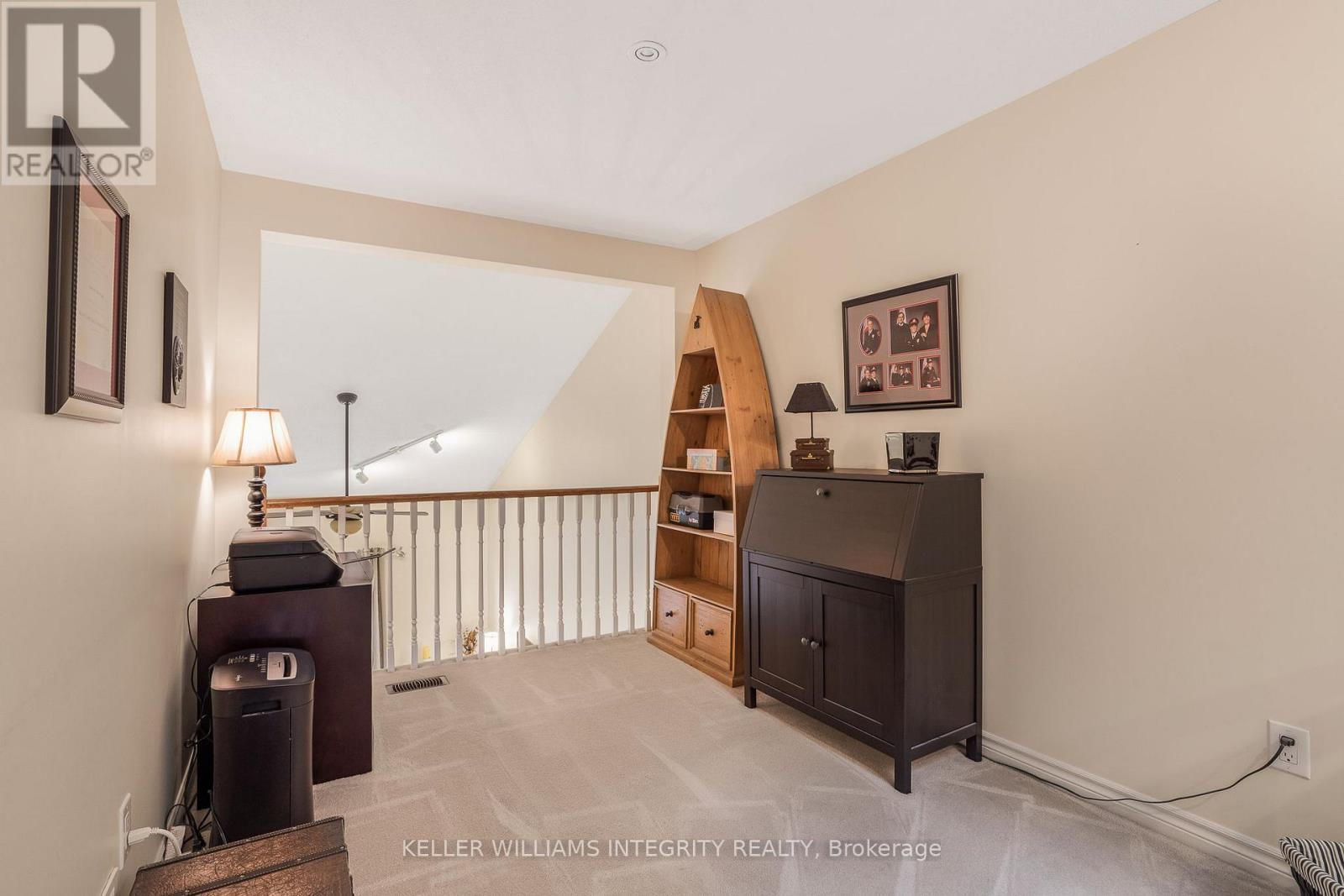 












527 SALZBURG DRIVE

,
Ottawa,




Ontario
K4A0C6

