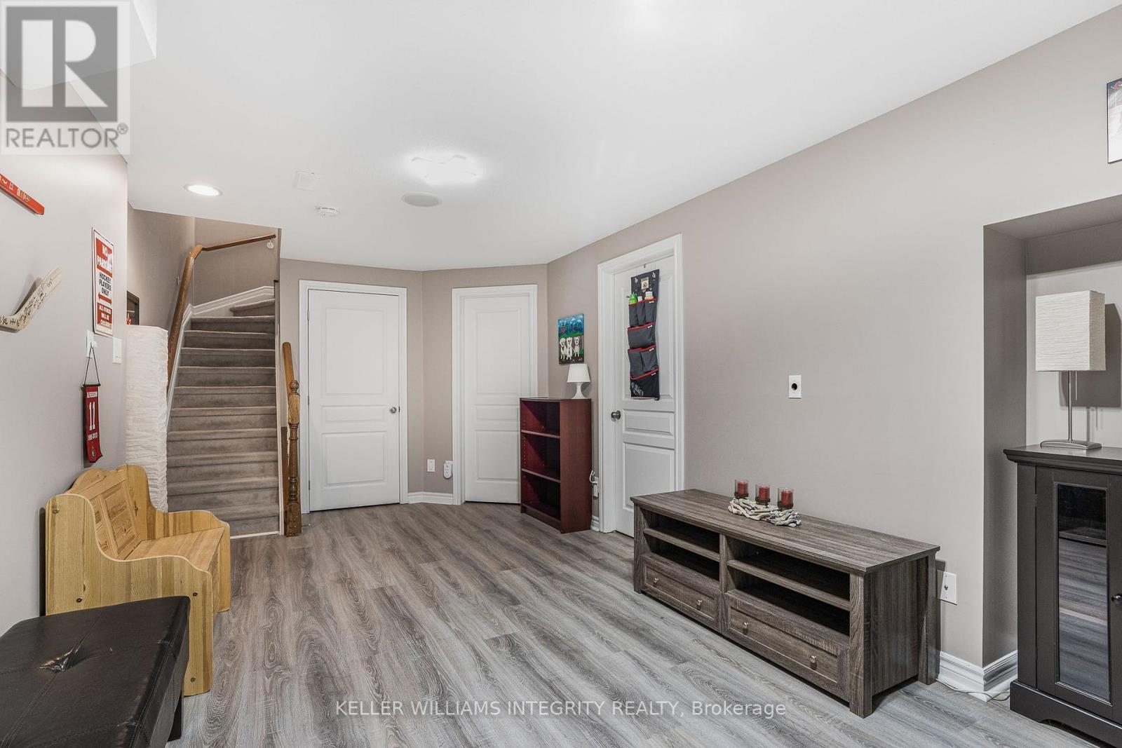












527 SALZBURG DRIVE

,
Ottawa,




Ontario
K4A0C6

