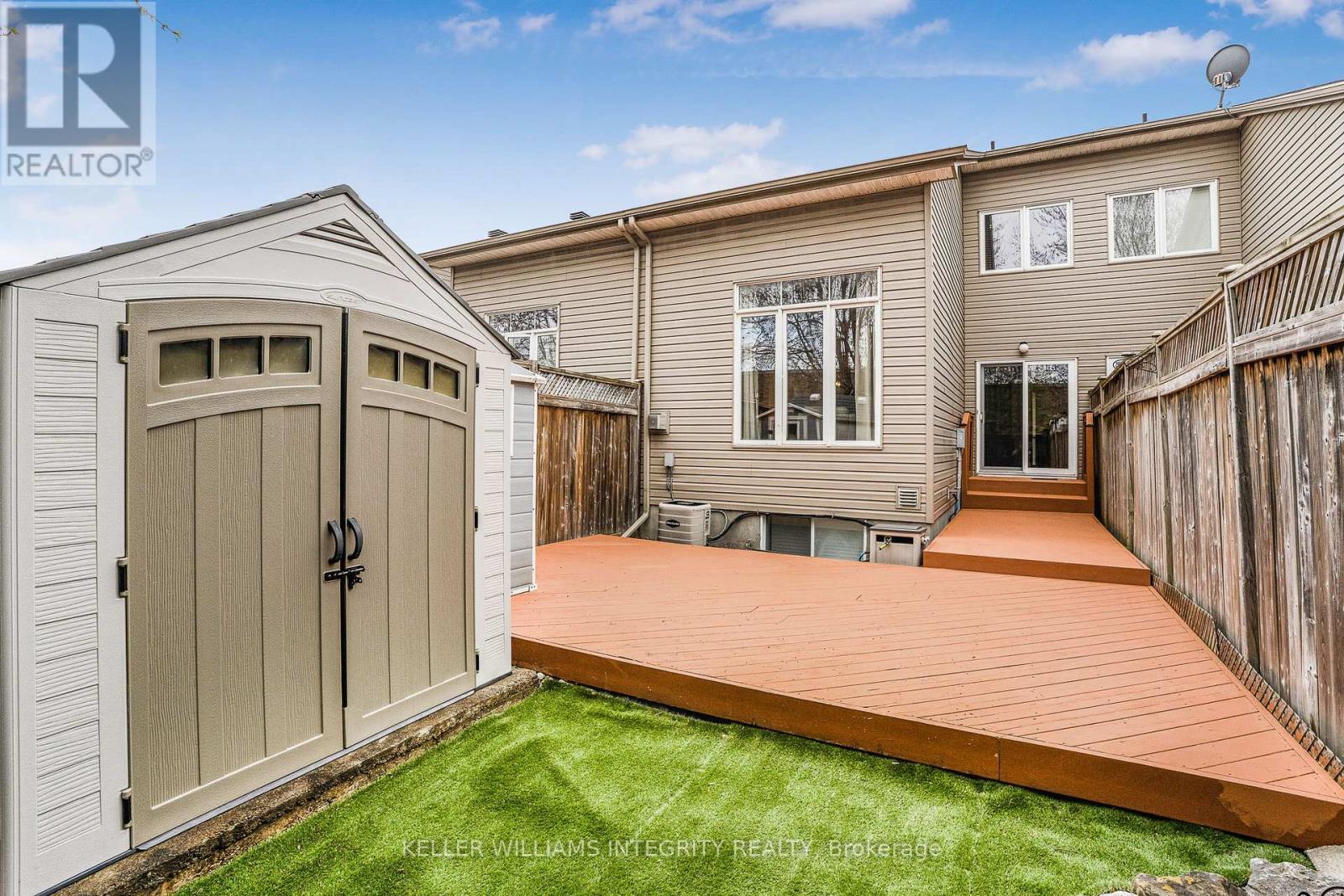 












527 SALZBURG DRIVE

,
Ottawa,




Ontario
K4A0C6

