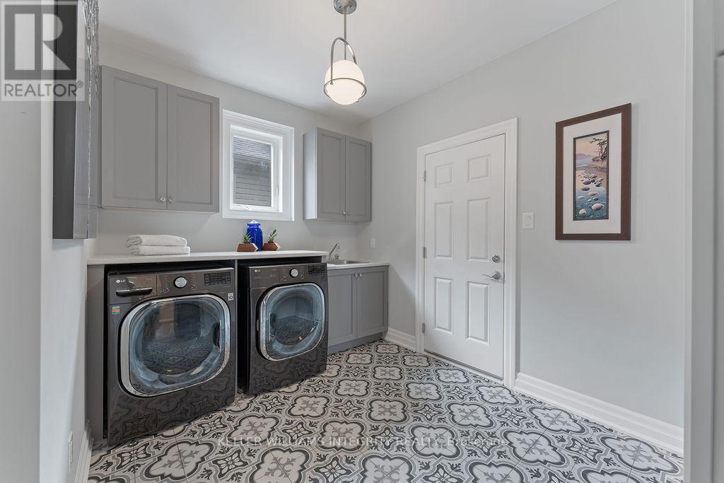 












158 BLACKHORSE DRIVE

,
North Grenville,




Ontario
K0G1J0

