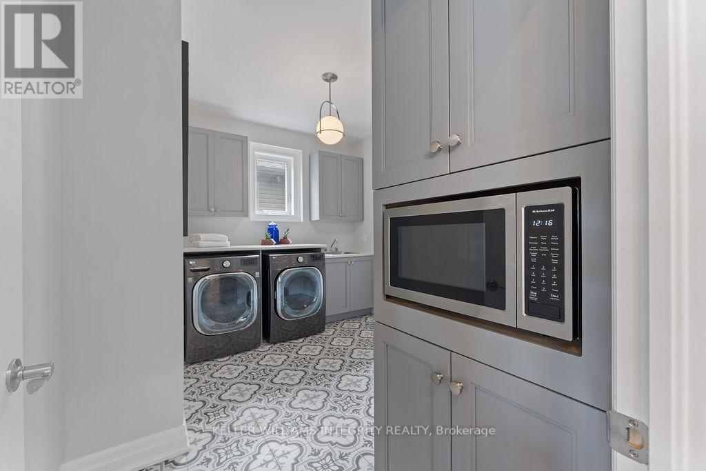 












158 BLACKHORSE DRIVE

,
North Grenville,




Ontario
K0G1J0

