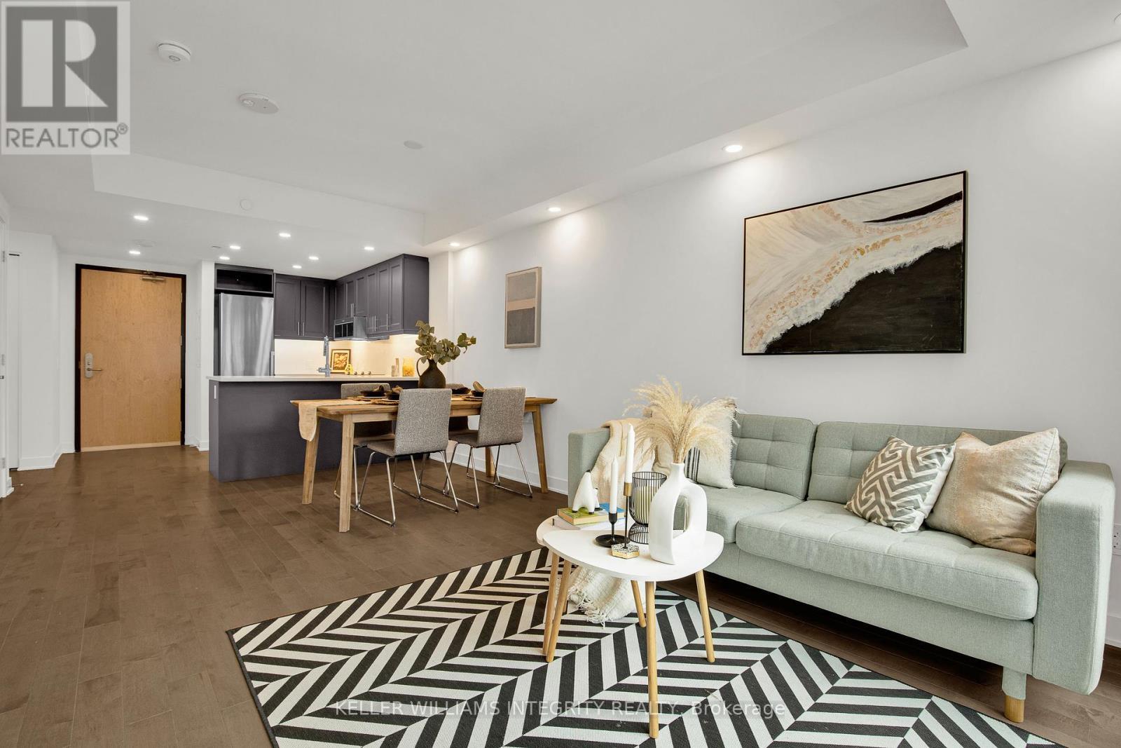 












1409 - 340 QUEEN STREET

,
Ottawa,




Ontario
K1R0G1

